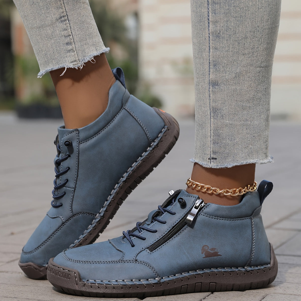 Women's Comfortable Lace-Up Ankle Sneakers
