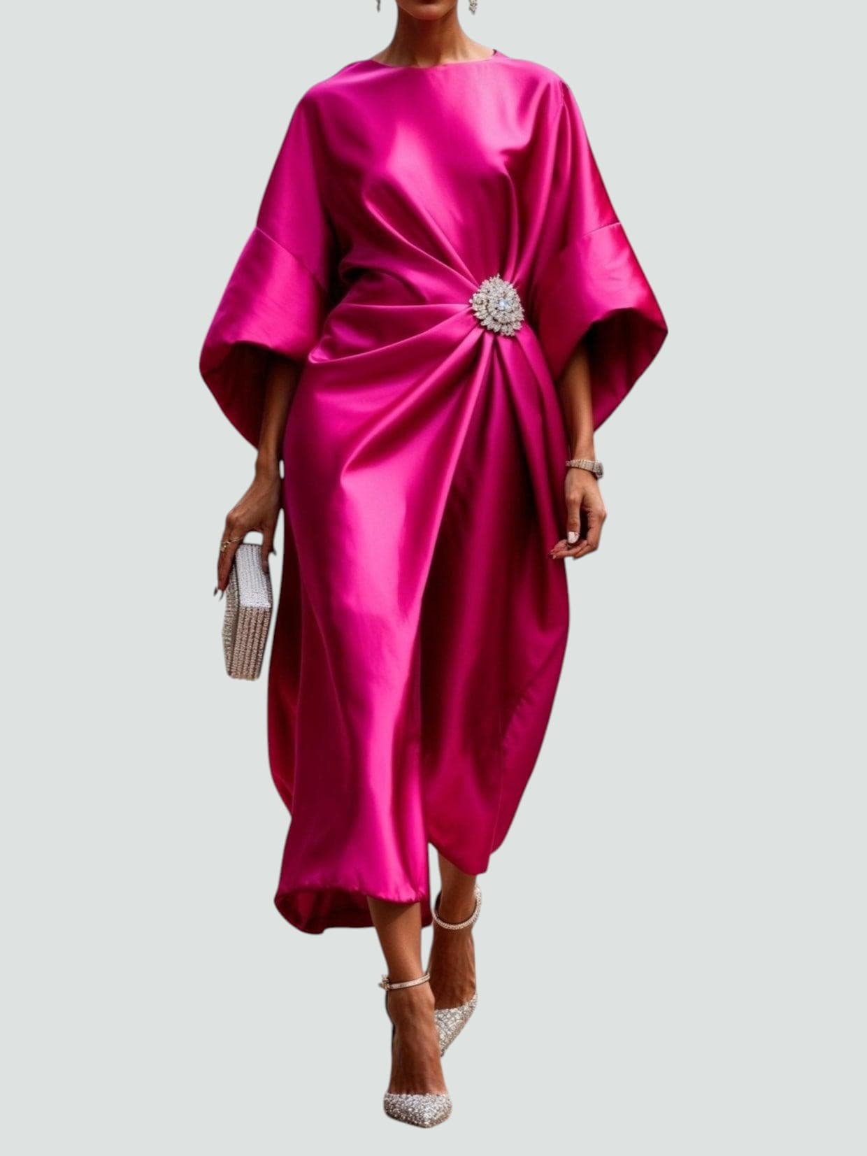 Robe midi élégante drapée avec détail broche pour femme