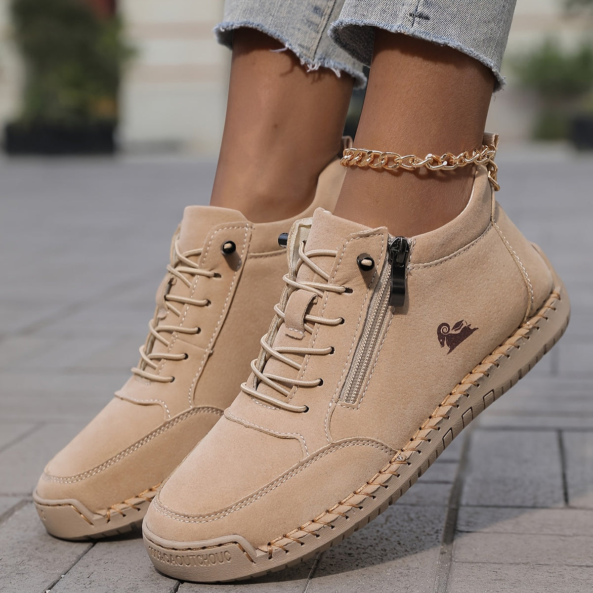 Women's Comfortable Lace-Up Ankle Sneakers
