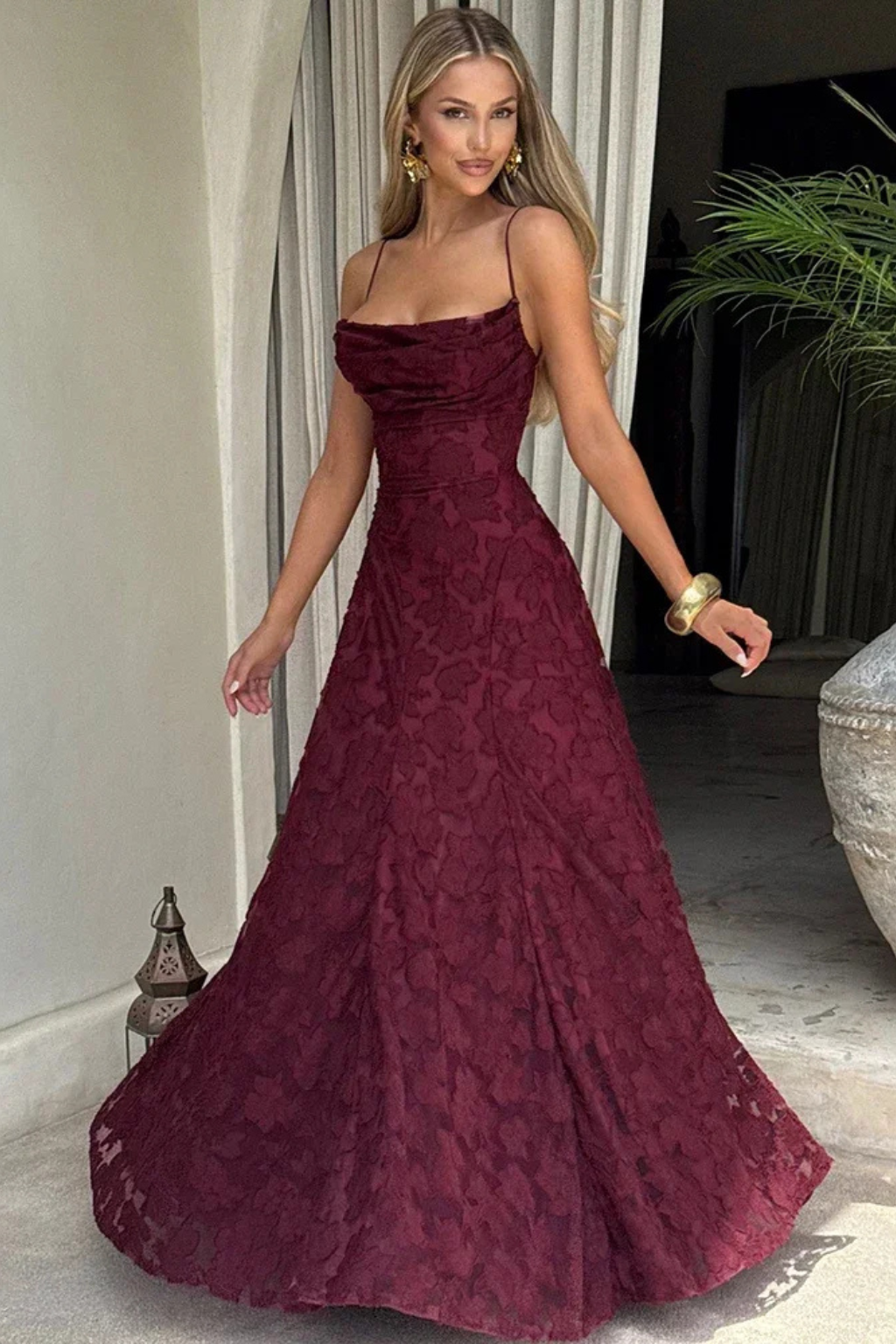 Robe maxi jacquard fleurie pour femme avec dos lacé