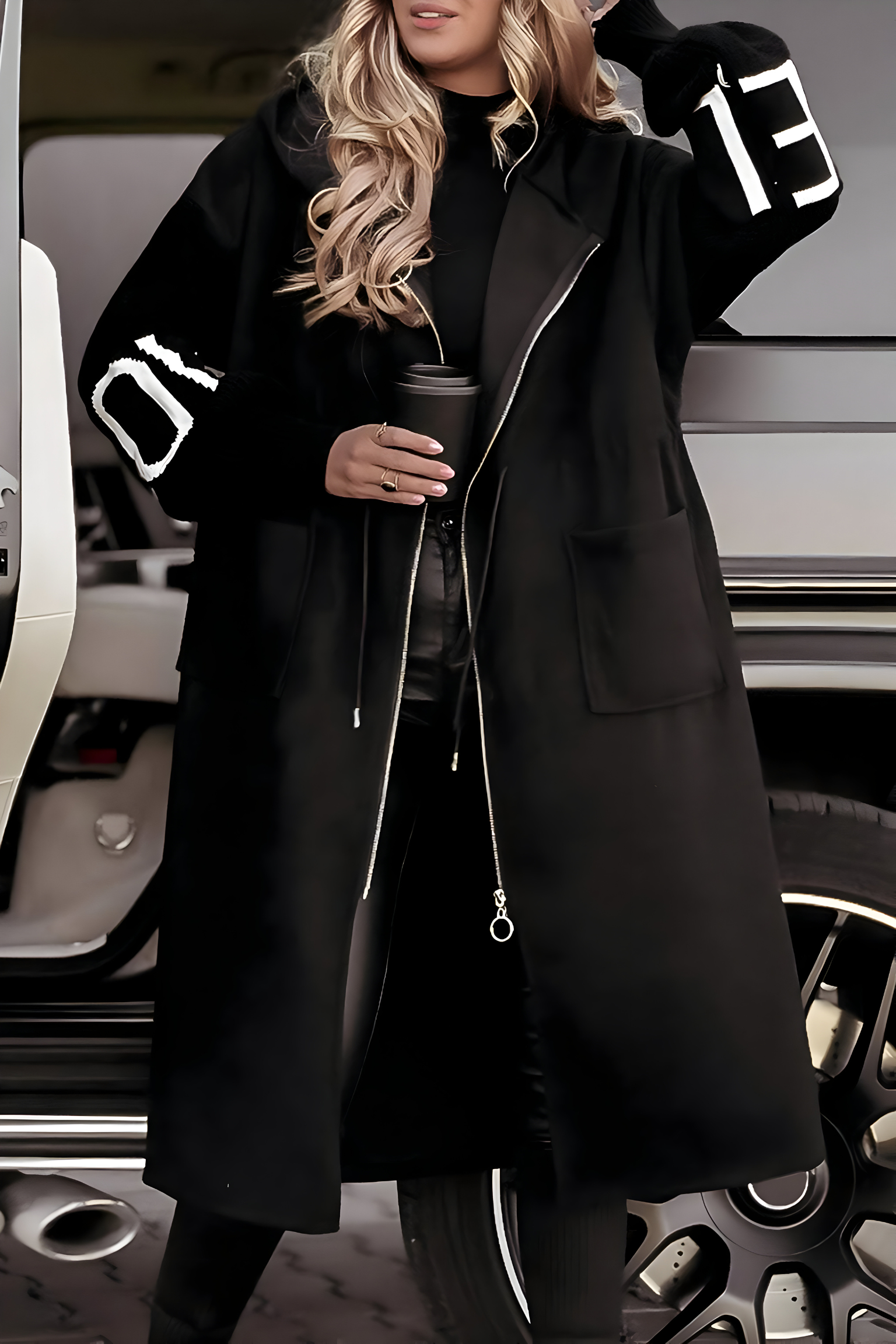 Cardigan lungo con cappuccio da donna in maglia