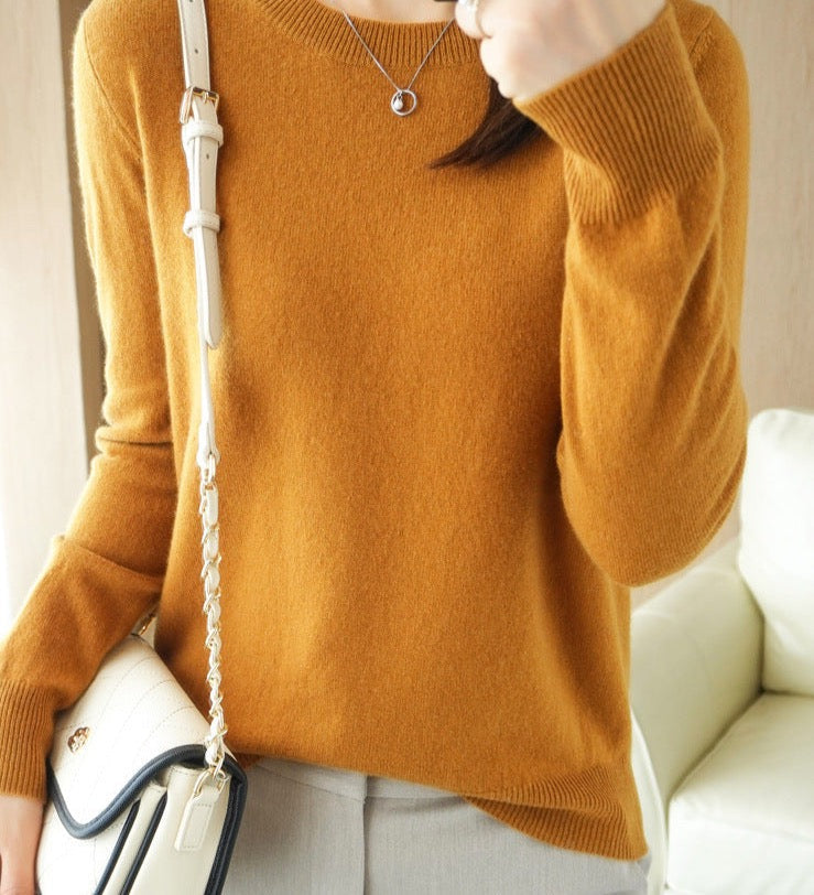 Maglione da donna in morbida maglia con scollo rotondo