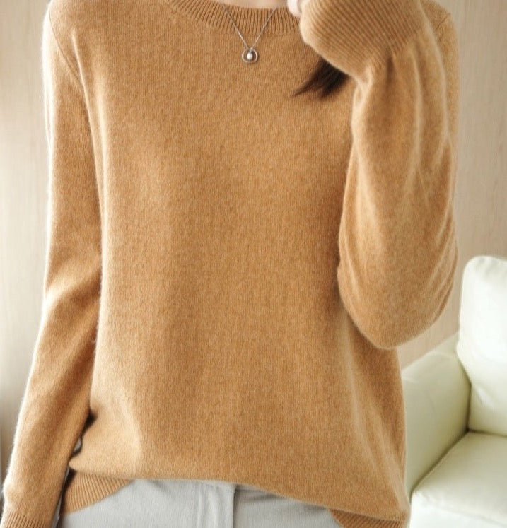 Maglione da donna in morbida maglia con scollo rotondo