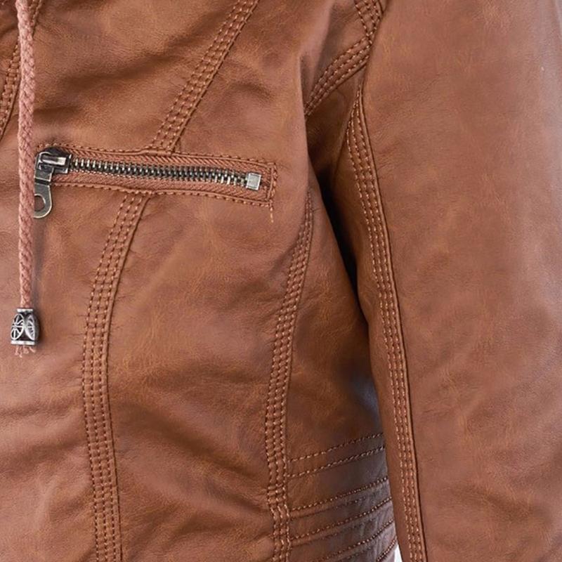 Giacca in pelle con cappuccio da donna con zip asimmetrica
