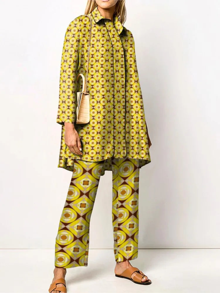 Completo vintage da donna composto da camicetta e pantaloni due pezzi