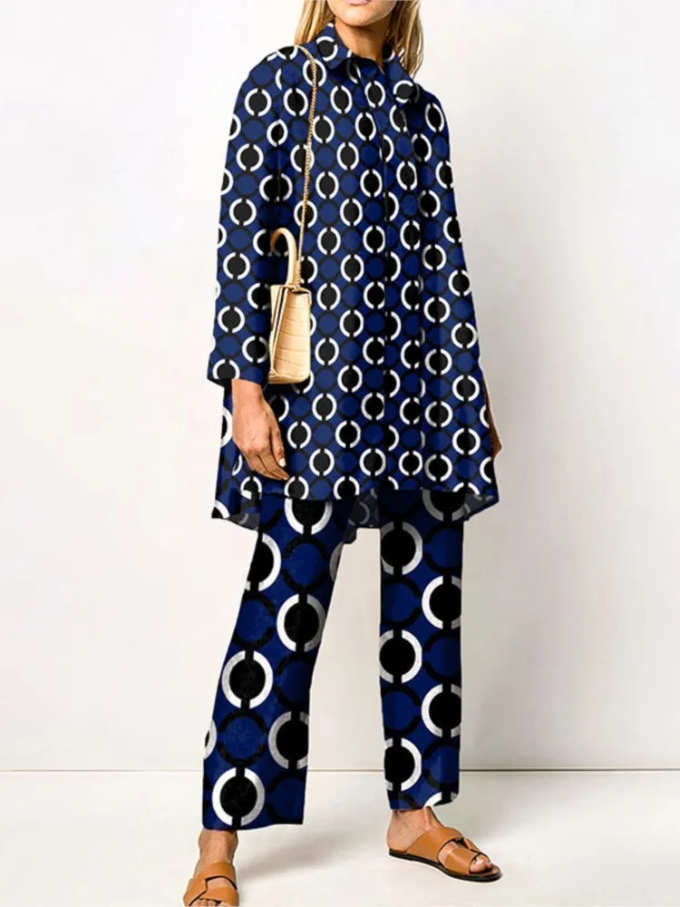 Completo vintage da donna composto da camicetta e pantaloni due pezzi