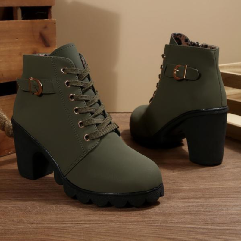 Stivaletti chunky da donna con lacci e fibbia metallica