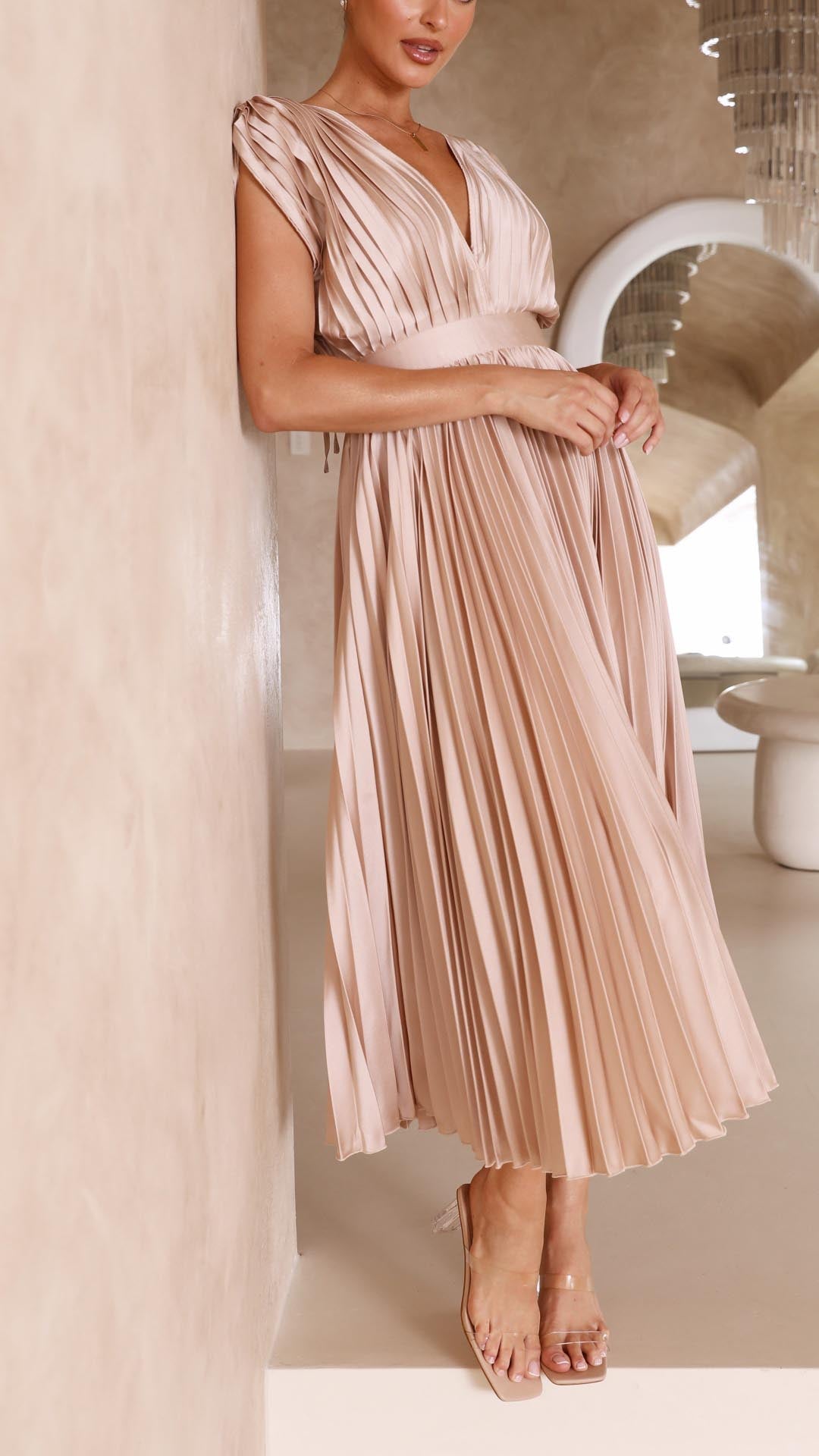 Elegant Pleated Maxi Dress - Stylish & Comfortable