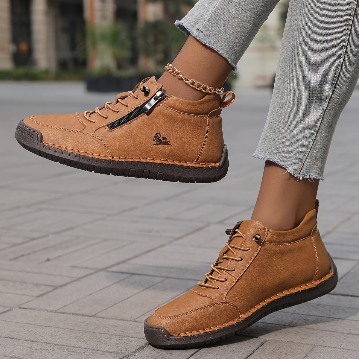 Women's Comfortable Lace-Up Ankle Sneakers