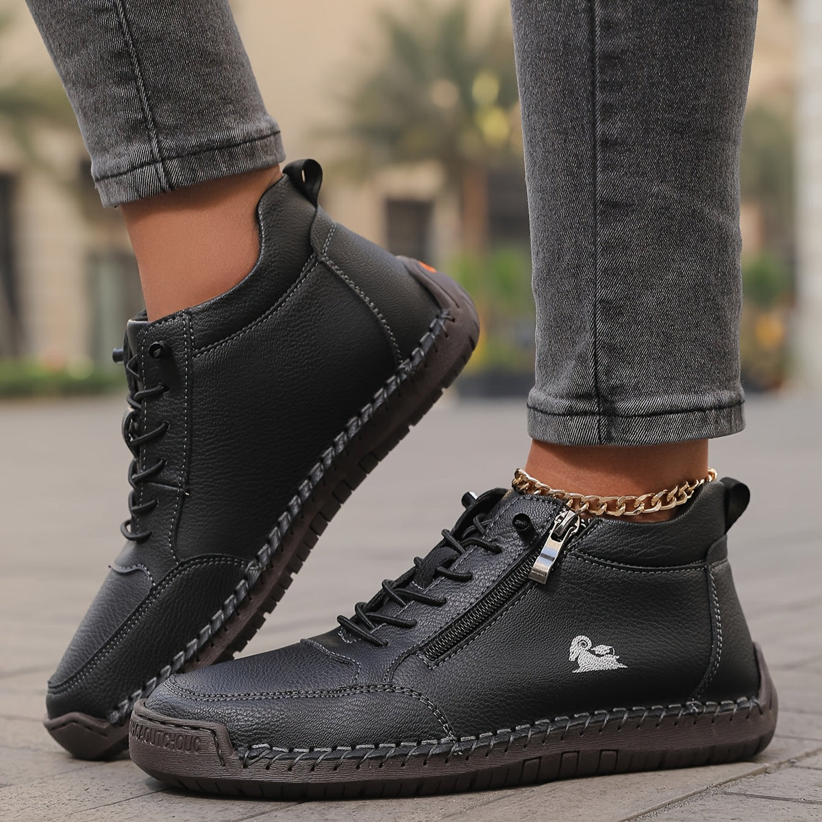 Women's Comfortable Lace-Up Ankle Sneakers