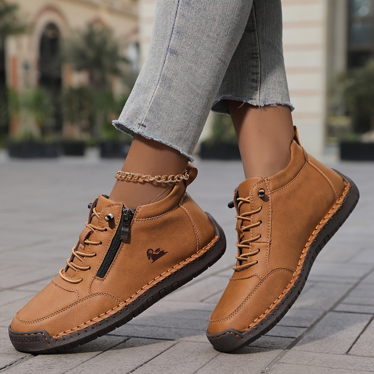 Women's Comfortable Lace-Up Ankle Sneakers