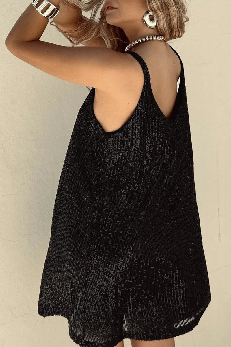 Robe courte pailletée dos en V