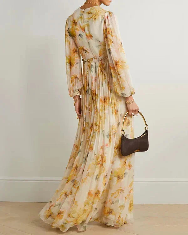 Robe maxi beige fleurie avec encolure en V et fente
