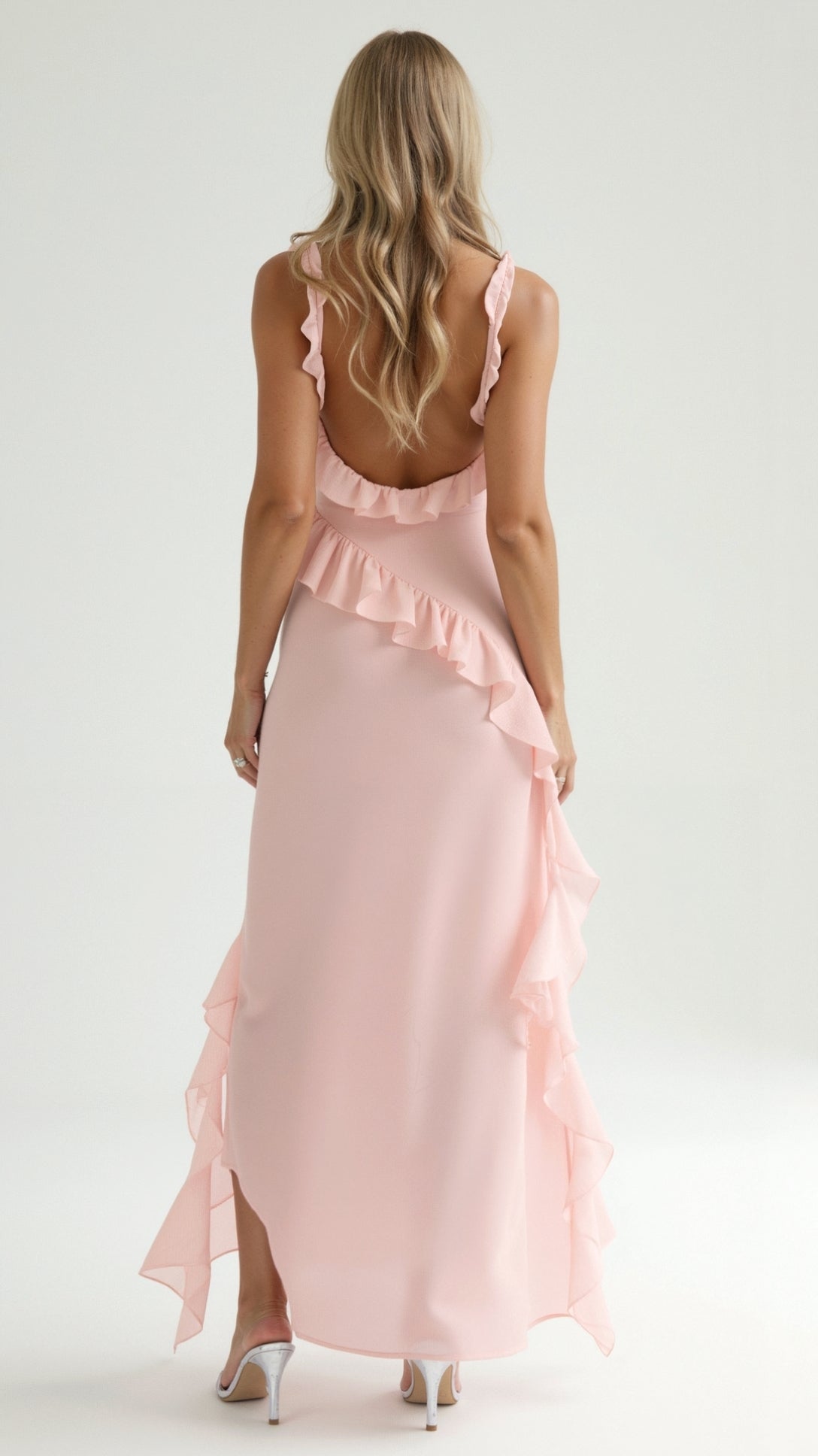 Vestido largo de mujer con abertura delantera de volantes