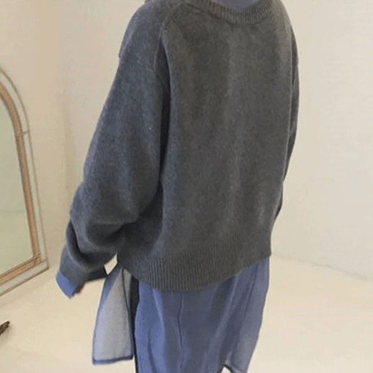 Cardigan da donna in morbido tessuto a maglia con scollo a V e chiusura frontale con bottoni