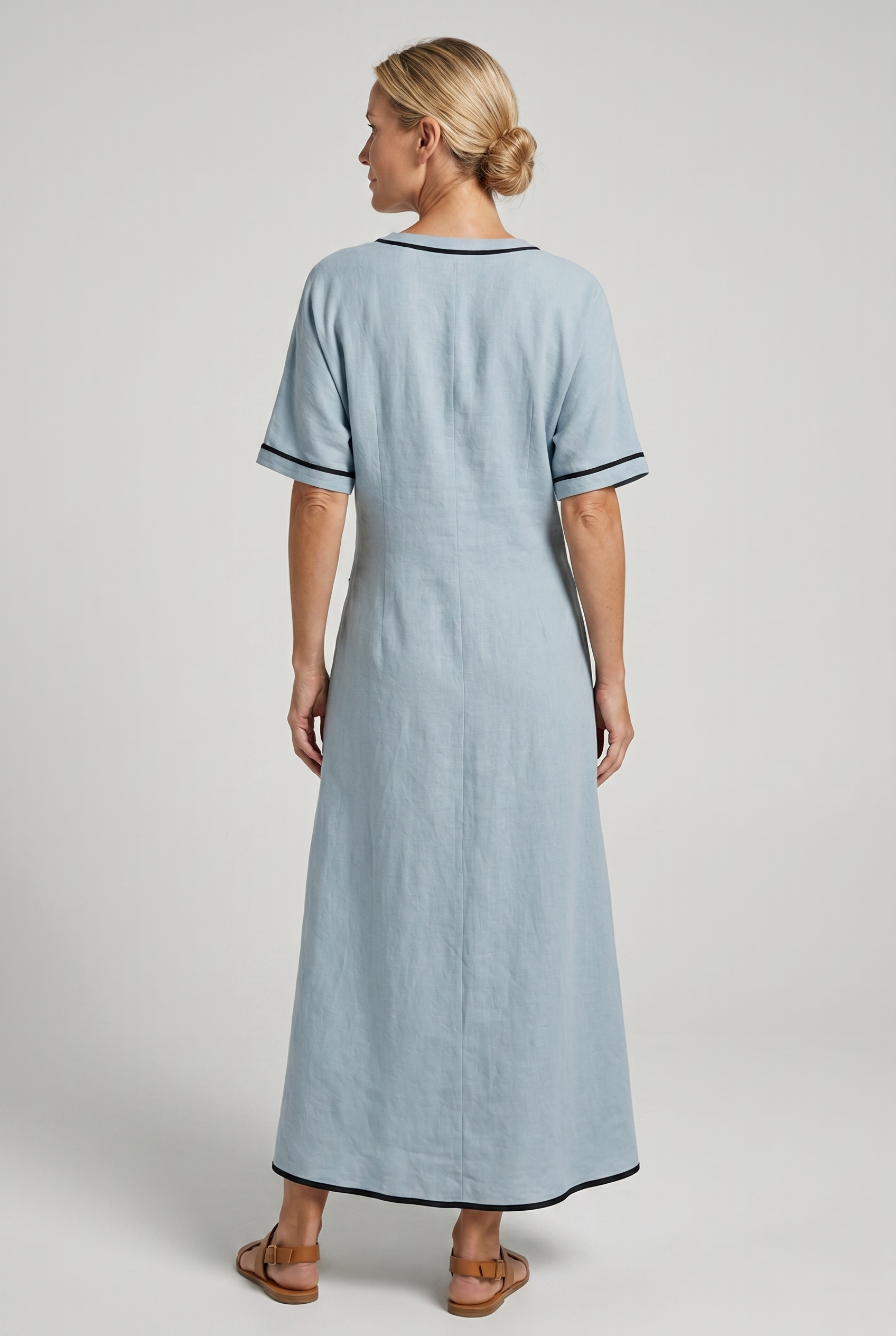 Women's Flowing Twist-Front V-Neck Maxi Dress