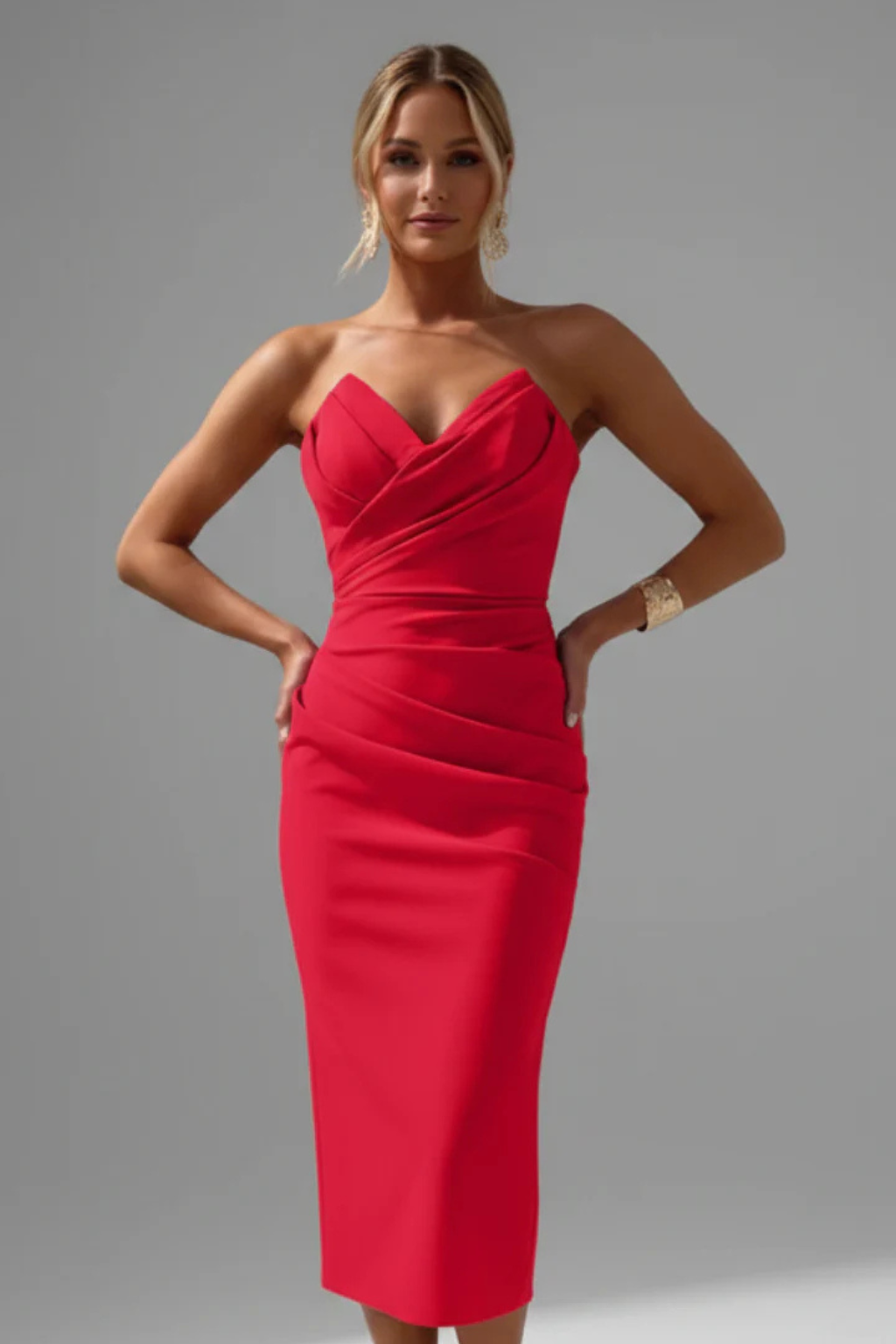 Women's Strapless Sweetheart Neckline Ruched Midi Dress