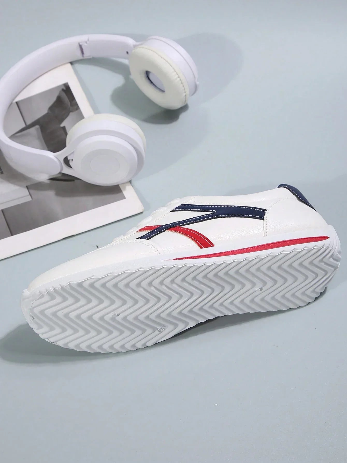 Brielle - Lightweight Casual Sneakers