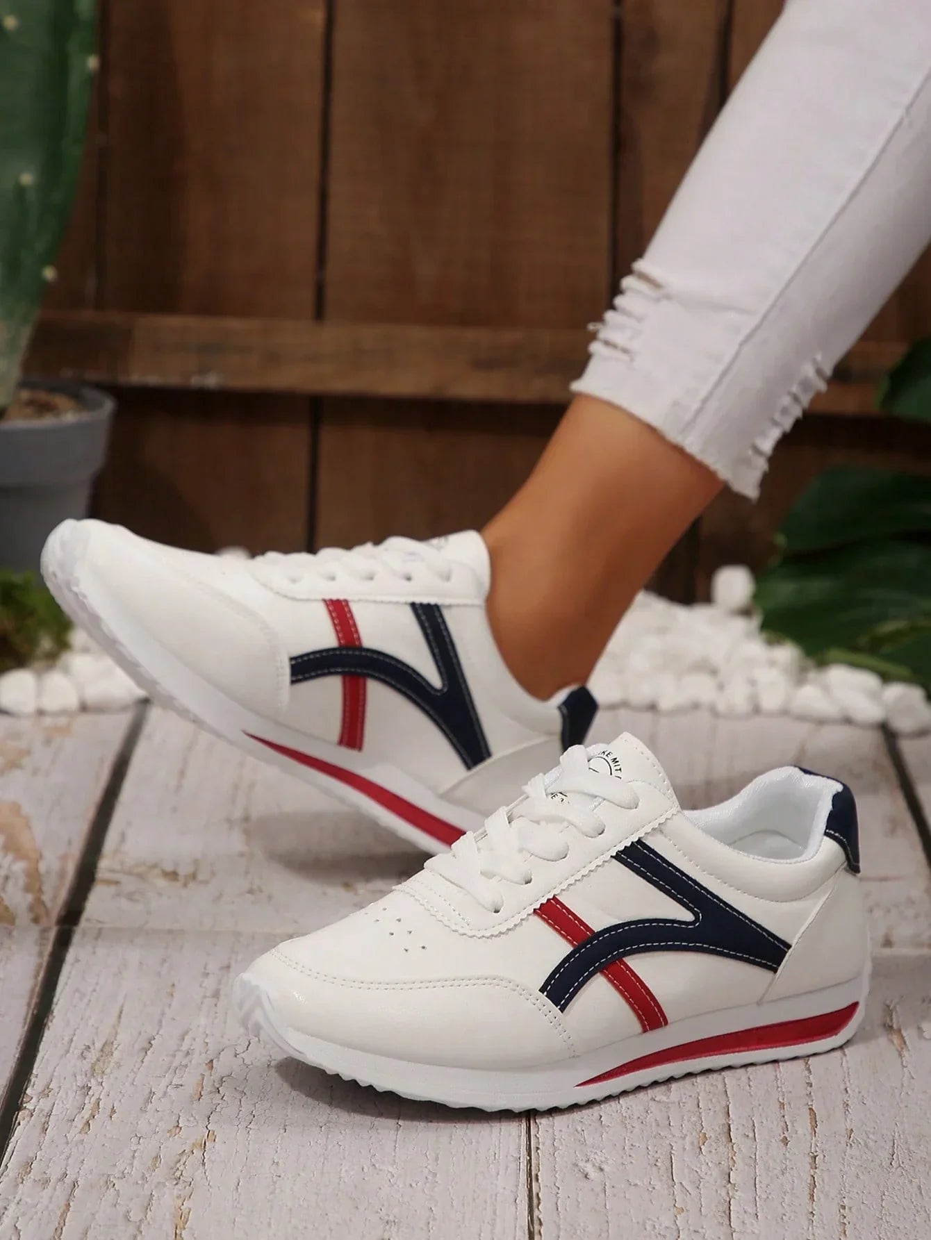 Brielle - Lightweight Casual Sneakers