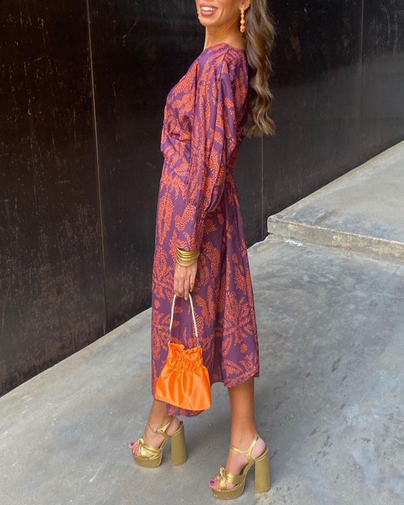 Elegant Midi Dress with V-Neck and Knot Detail