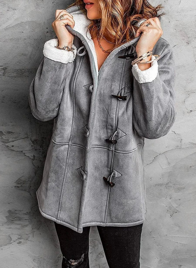 Luxurious Hooded Coat in Plush Cashmere-Like Material