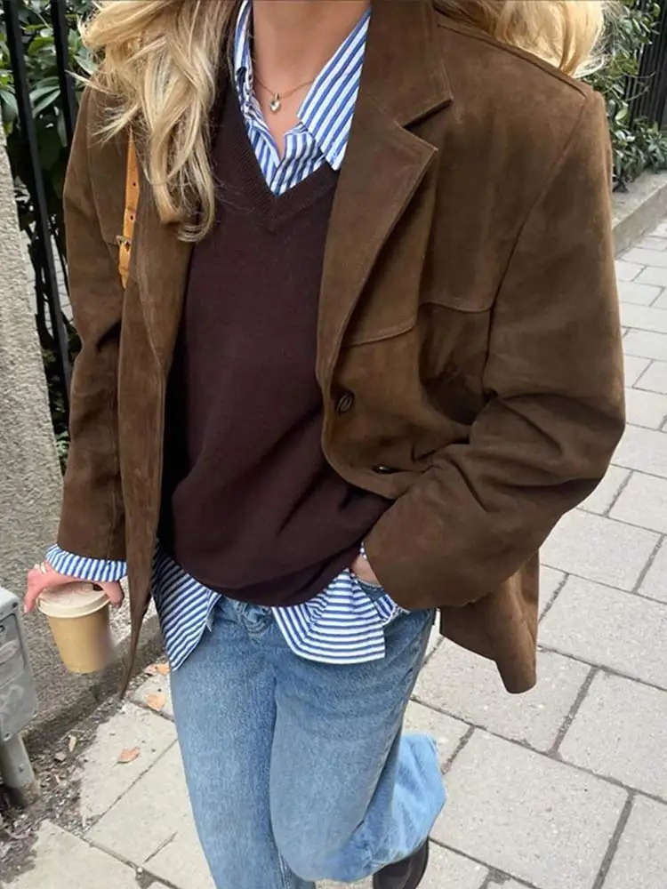 Blazer marrón oversize para mujer, de corte relajado y abotonado