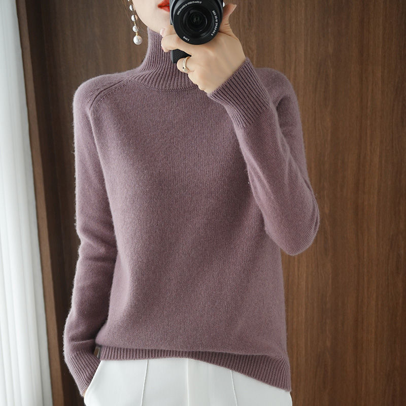 Women’s Classic Long-Sleeve Turtleneck Sweater