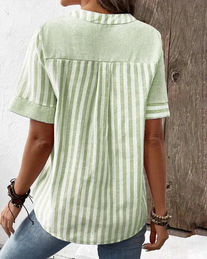 Blouse à rayures pour femmes avec boutons sur le devant et manches courtes
