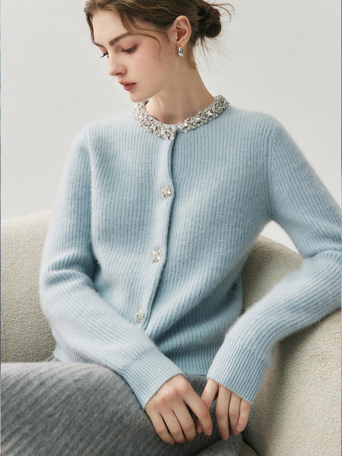 Cardigan elegante da donna con bottoni e colletto impreziosito da cristalli