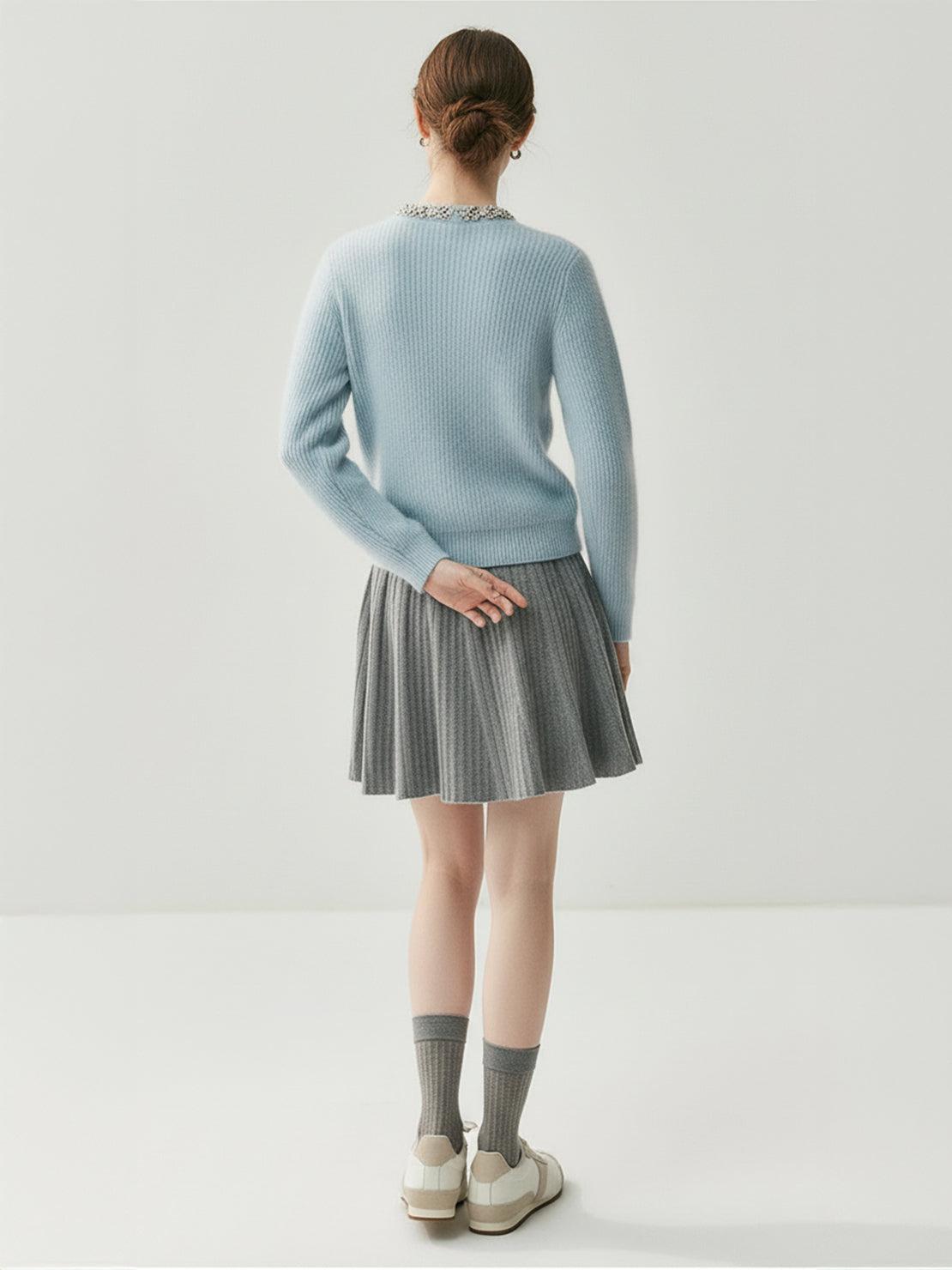 Cardigan elegante da donna con bottoni e colletto impreziosito da cristalli