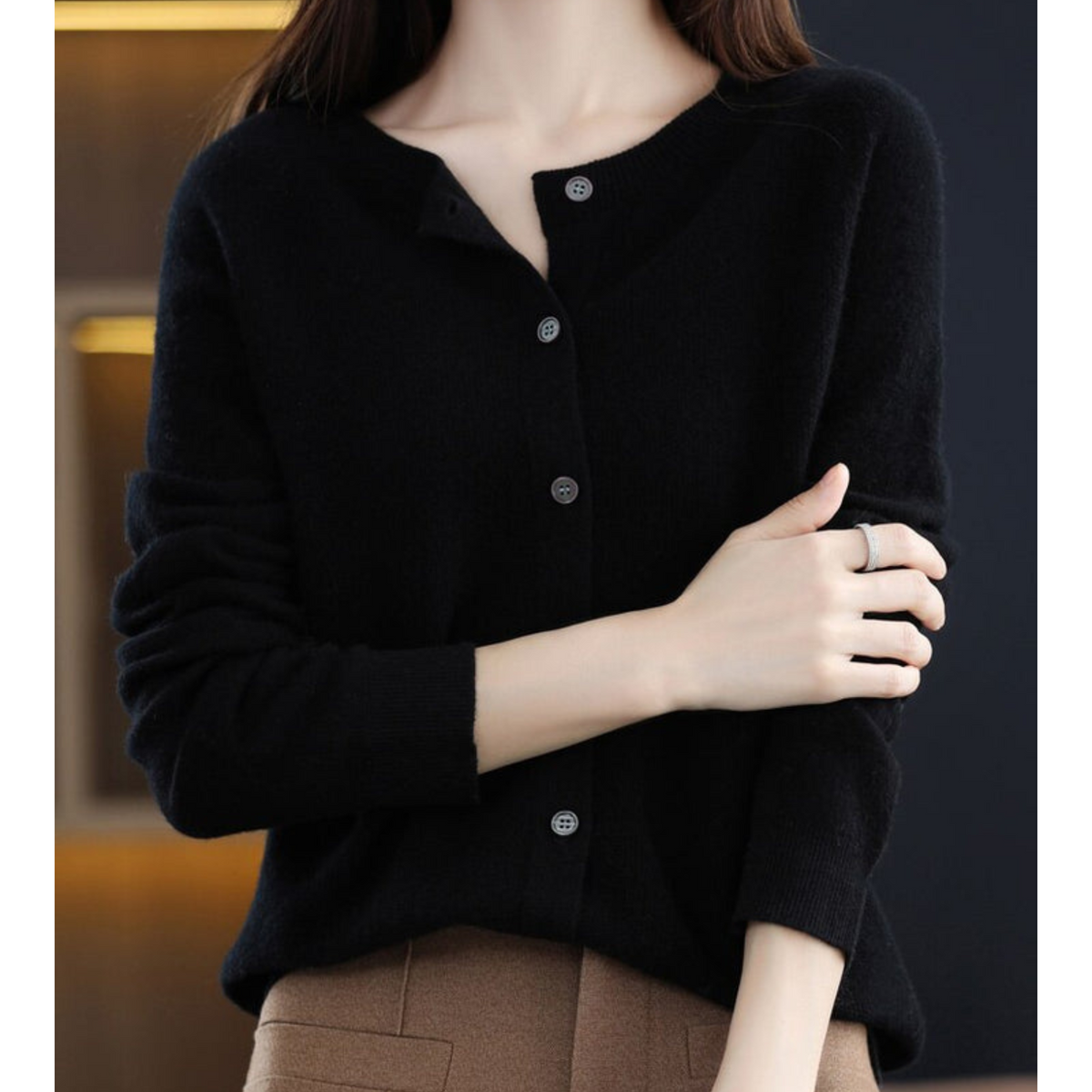Women’s Long Sleeve V-Neck Soft Knit Sweater