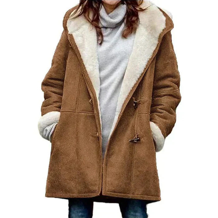 Luxurious Hooded Coat in Plush Cashmere-Like Material