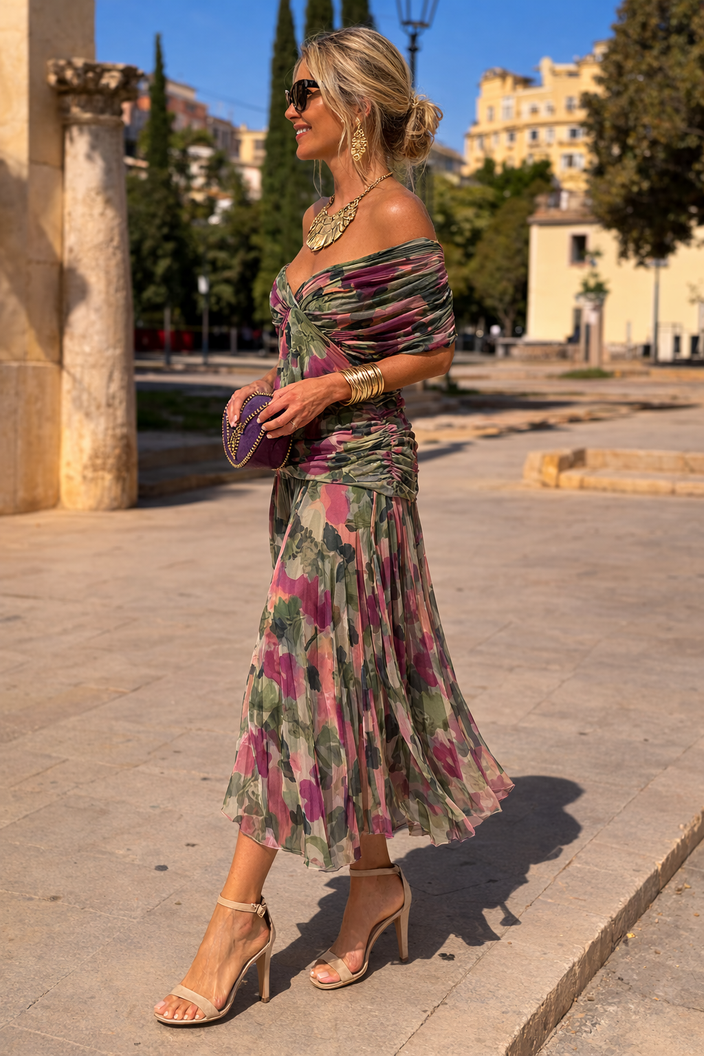 Élégante robe longue fluide en mousseline à épaules dénudées