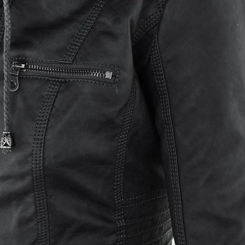 Giacca in pelle con cappuccio da donna con zip asimmetrica