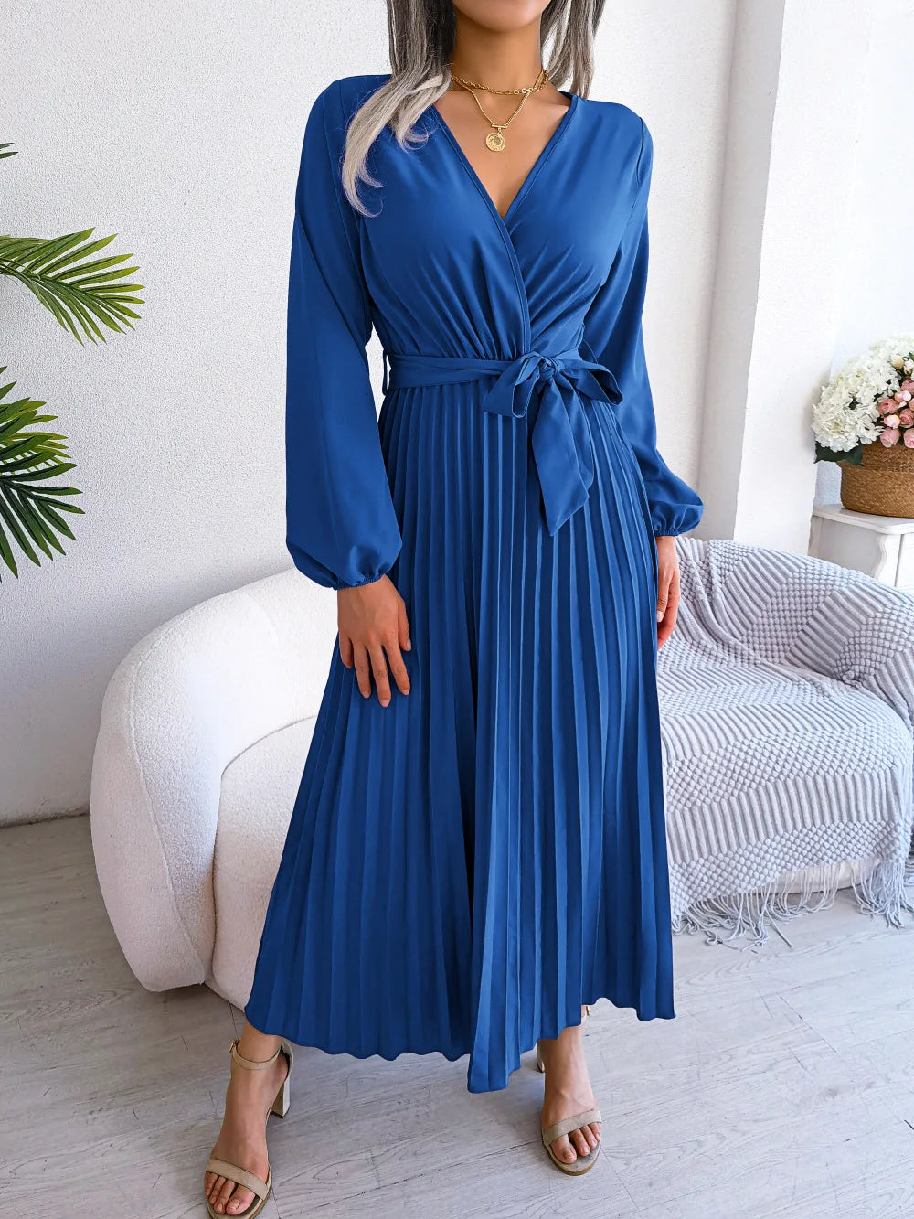 Ellie - V-Neck Maxi Dress
