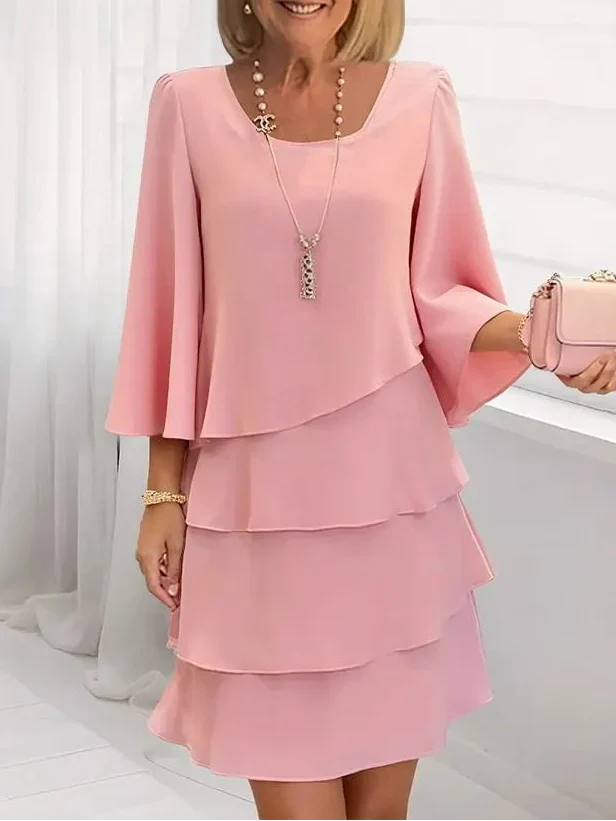 Minivestido elegante de volantes en capas para mujer