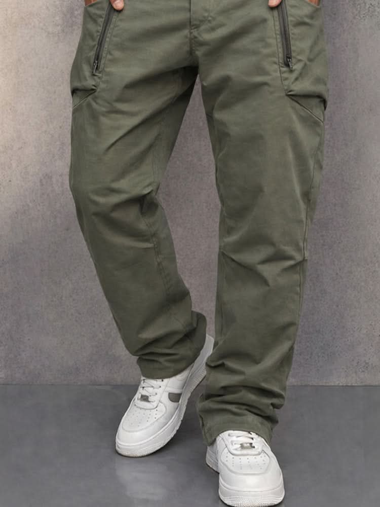 Pantaloni cargo da uomo dal taglio comodo con molte tasche