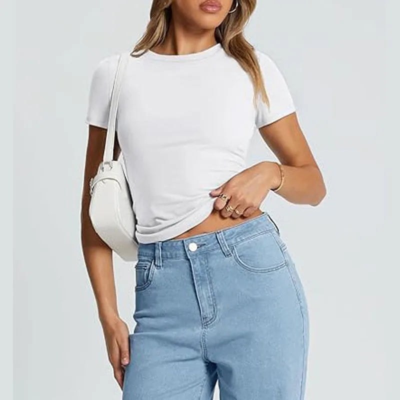 Sandra - Fitted T-Shirt