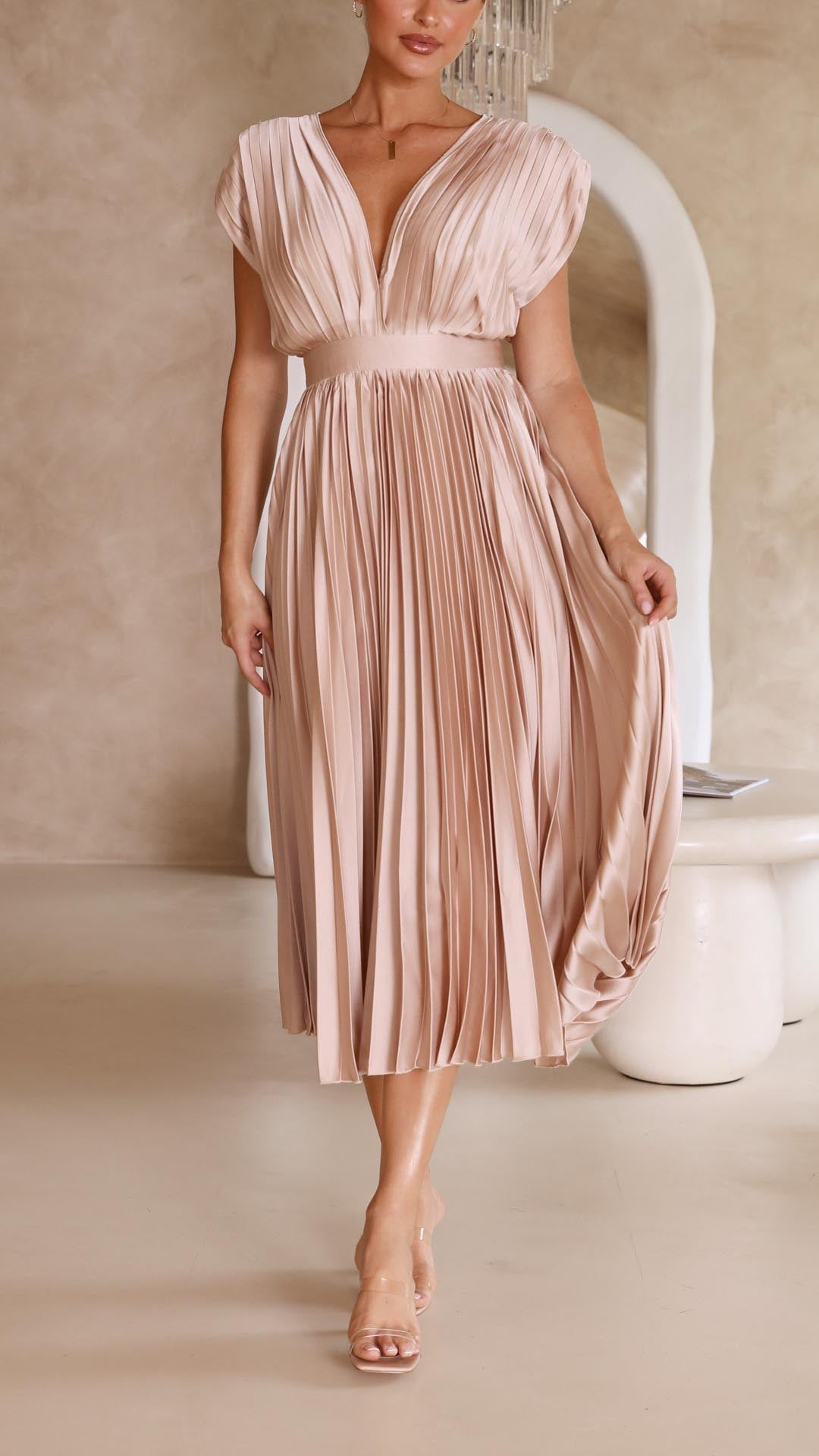 Elegant Pleated Maxi Dress - Stylish & Comfortable