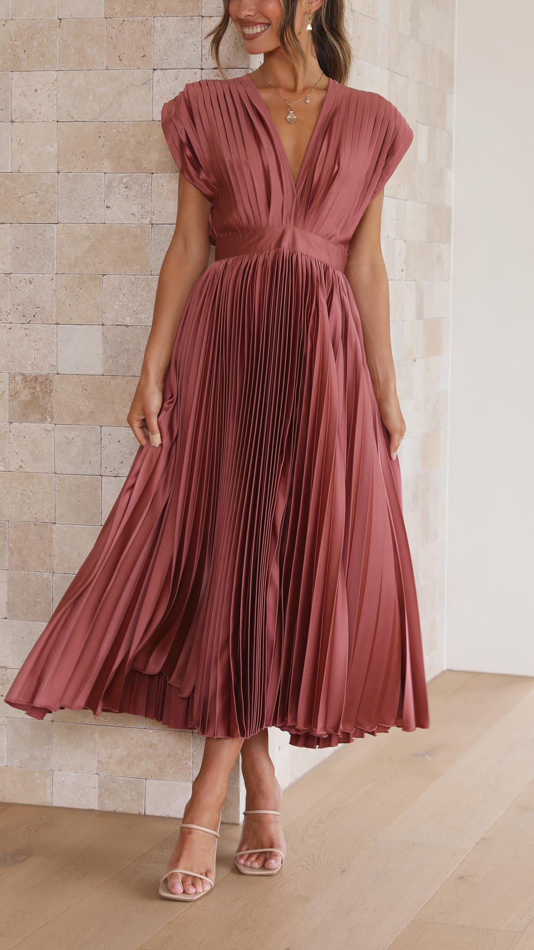 Elegant Pleated Maxi Dress - Stylish & Comfortable