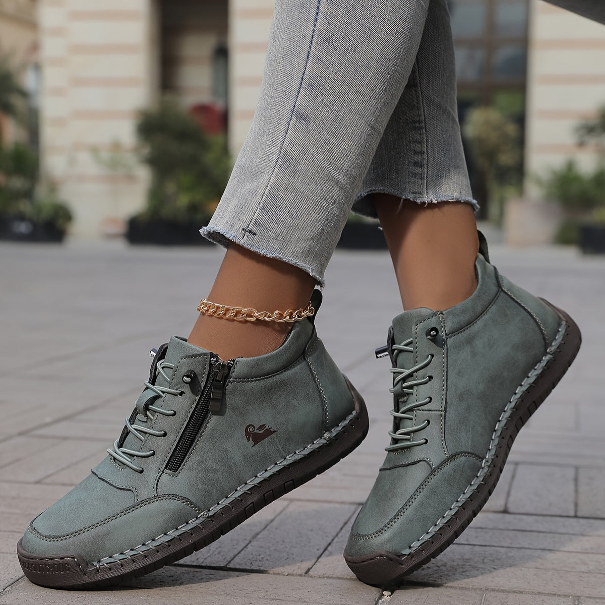 Zapatillas deportivas cómodas de mujer con cordones y corte bajo