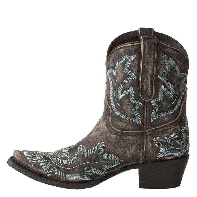 Stivali da cowboy vintage da donna ricamati