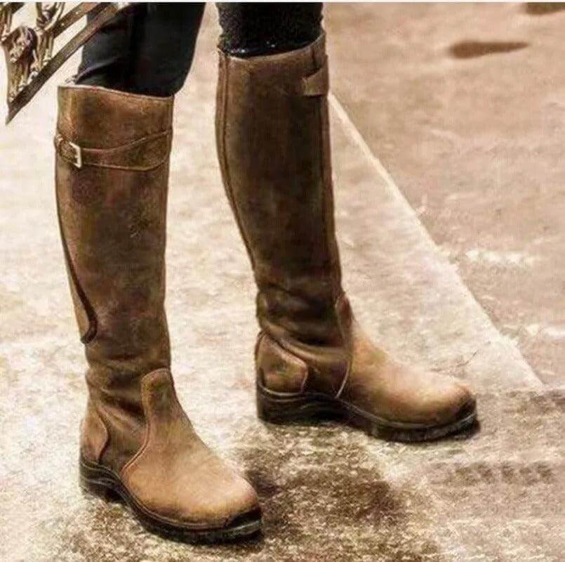Bottes d’équitation montantes jusqu’aux genoux pour femme, avec détail de bride à boucle