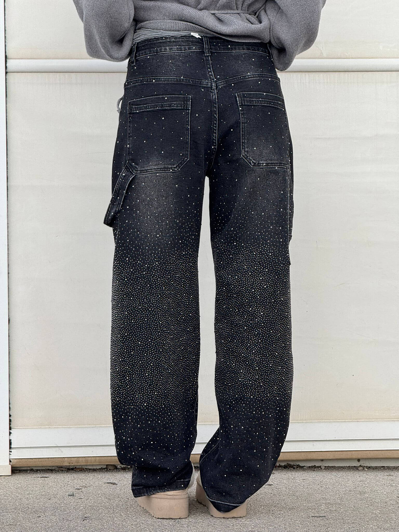 Women's Cargo Wide-Leg Jeans with Distressed Wash