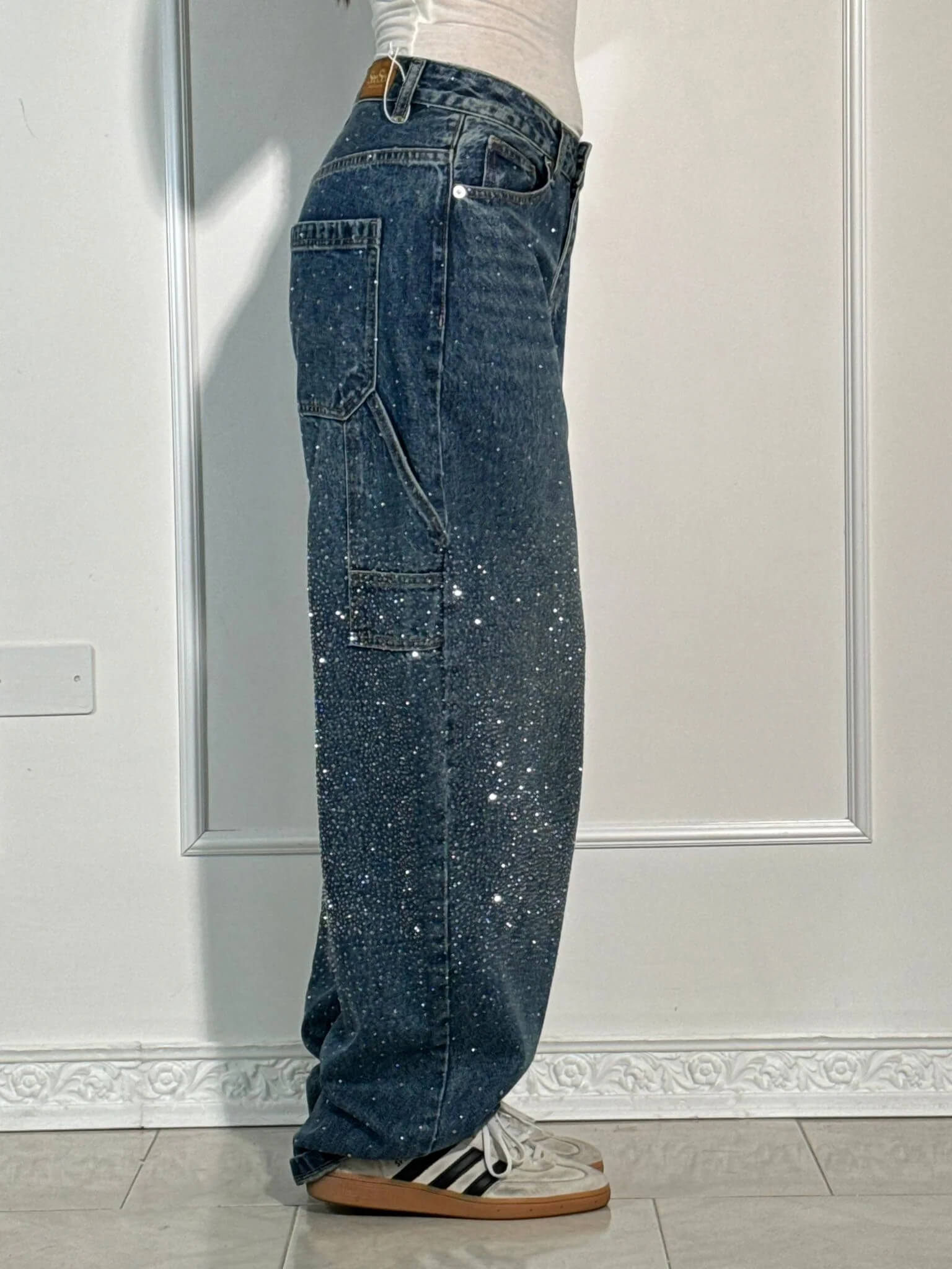 Women's Cargo Wide-Leg Jeans with Distressed Wash