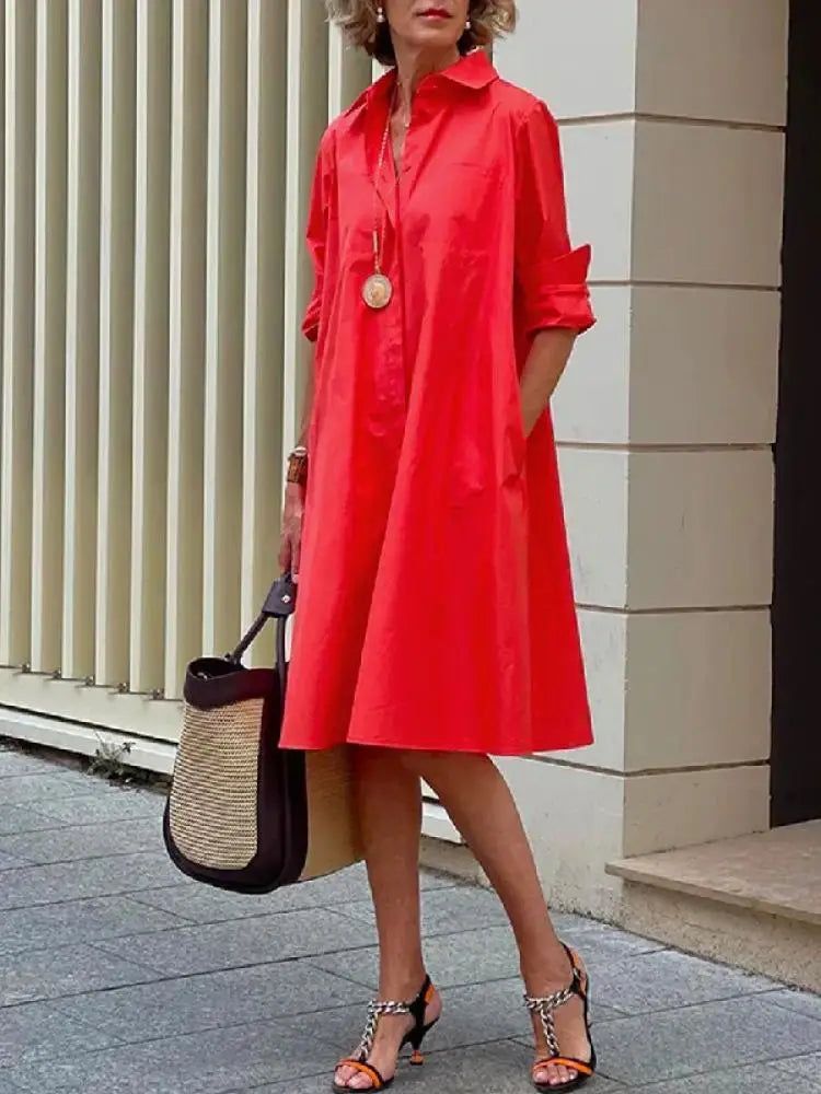 Robe-chemise boutonnée avec coupe évasée décontractée