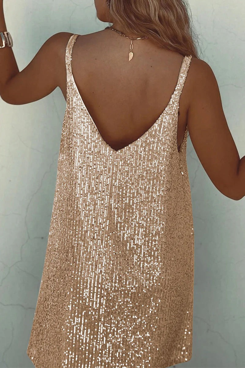 Robe courte pailletée dos en V