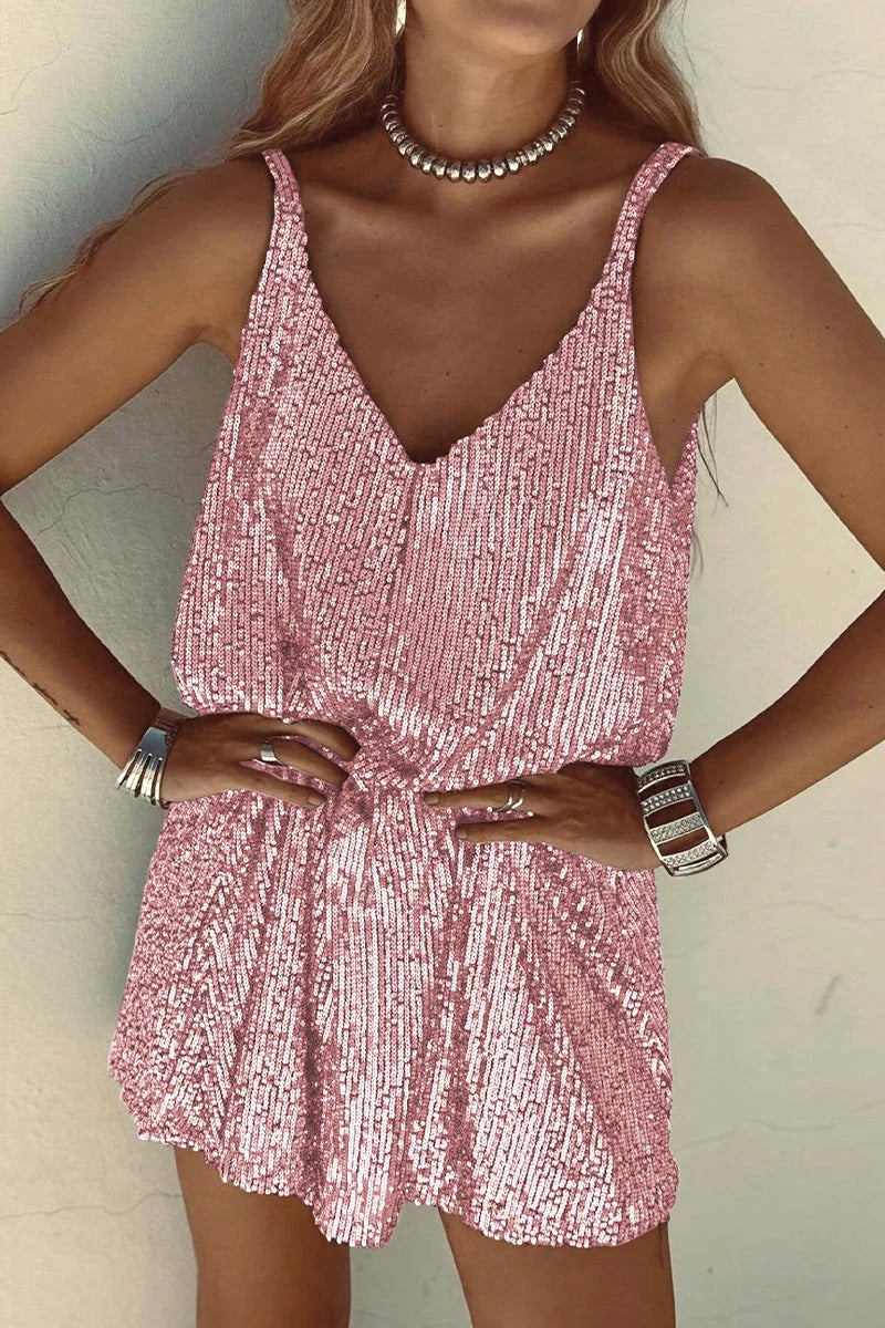 Robe courte pailletée dos en V