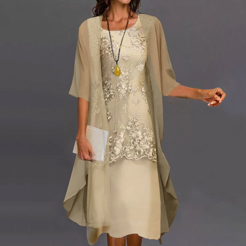 Completo da donna composto da abito in chiffon a due pezzi