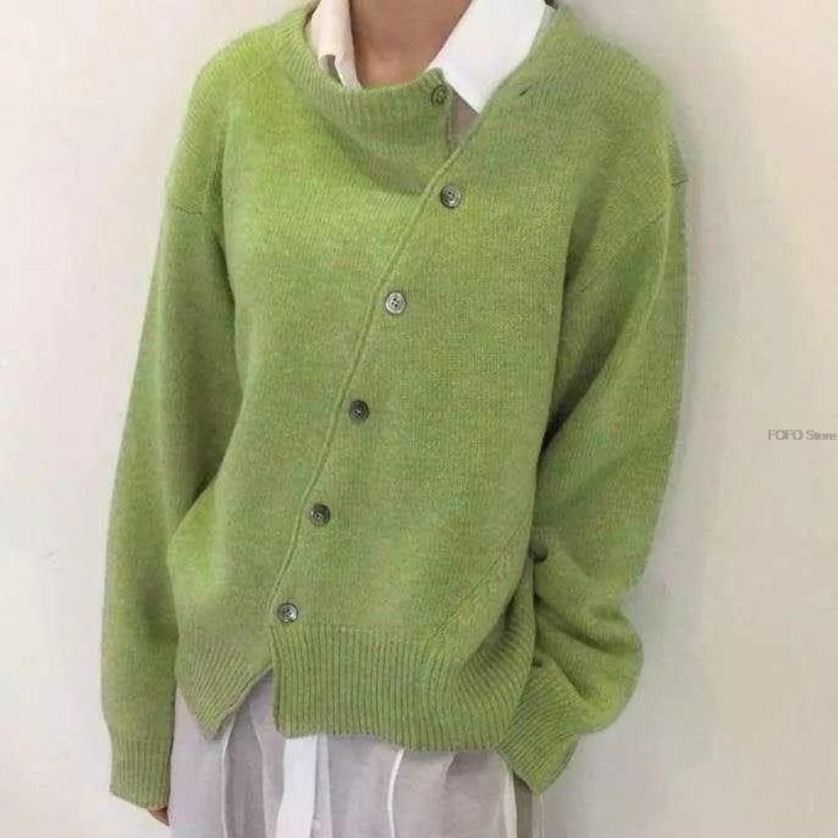 Cardigan da donna in morbido tessuto a maglia con scollo a V e chiusura frontale con bottoni